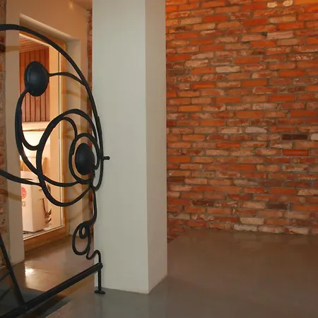 Pilis 2 קלייפדה