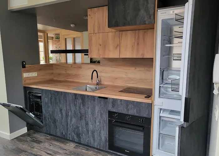 Appartement Pilis 2 *